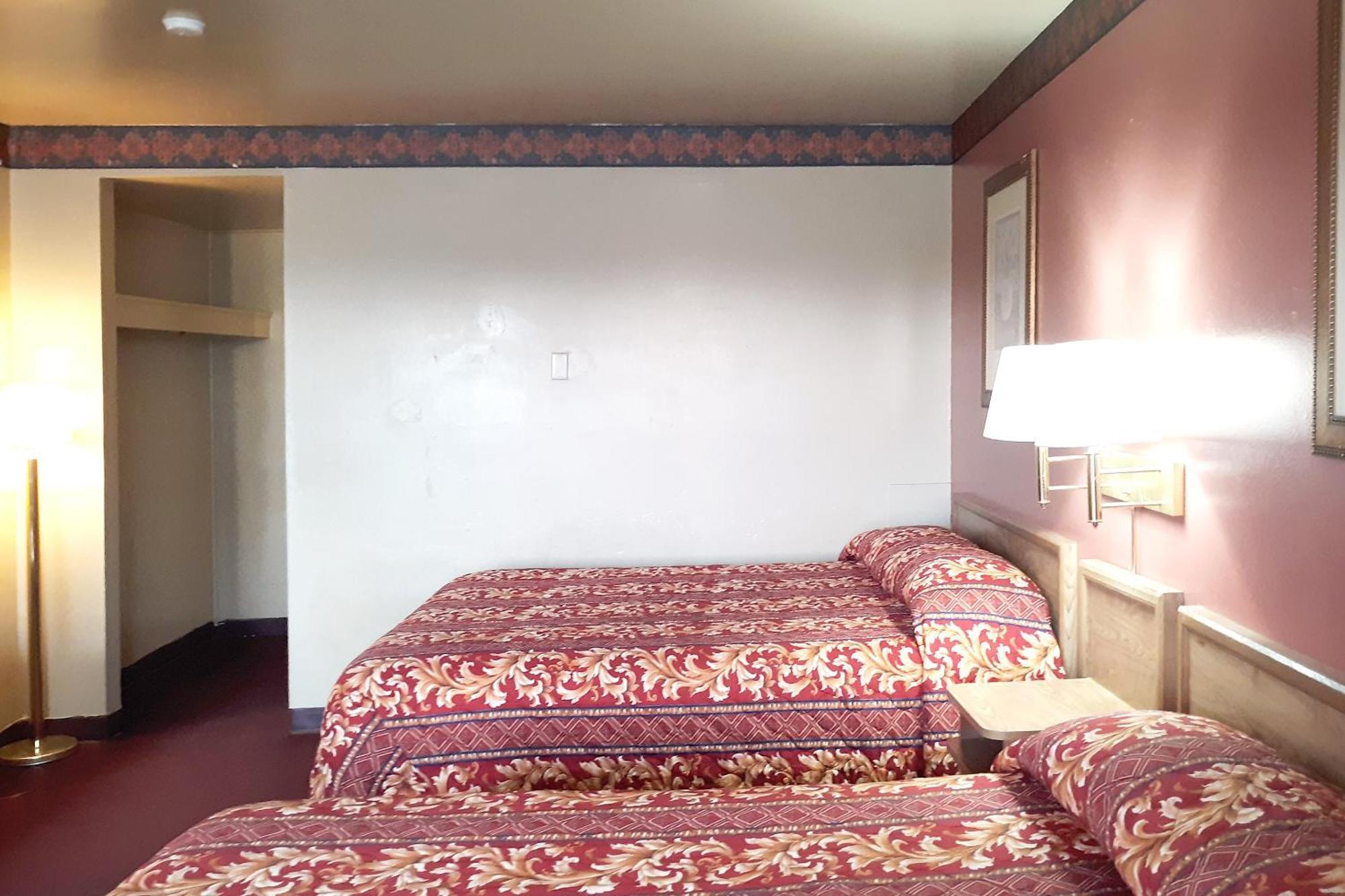Oyo Hotel Kings At Clovis Ngoại thất bức ảnh